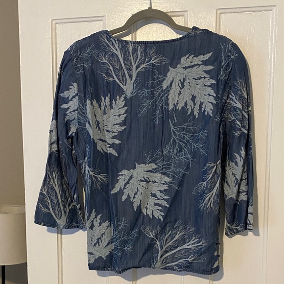 Blue Leaf Print Women's Top - Picture 7 of 7